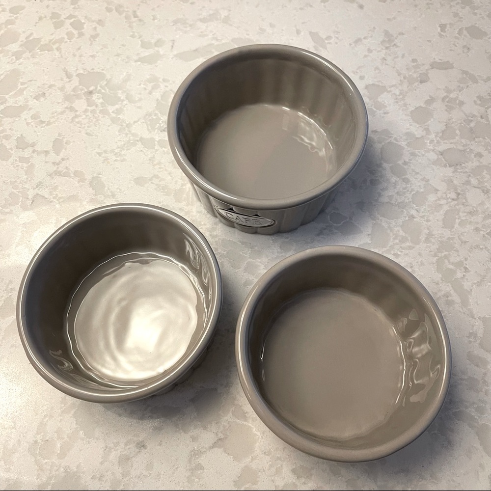 PetStudio Cafe Food & Water Bowls - Taupe Ceramic - Cat/Small Dog